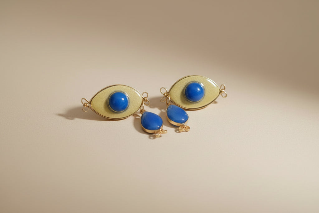 Boucles d’Oreilles Regard Mystique – Artisanat d’Art en Argile Polymère et Laiton - Talis & co