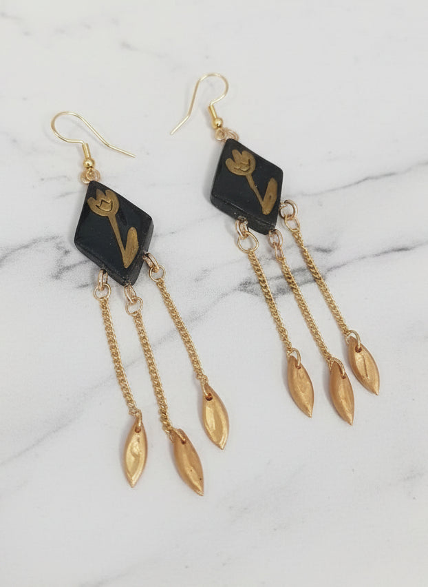 Boucles d'Oreilles Géométriques Florales Chic & Bohèmes – Pièce Unique Peinte à la Main - Talis & co