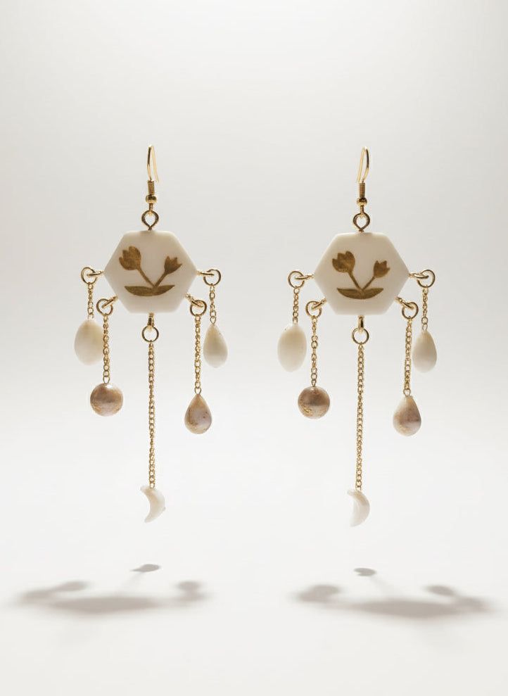 Boucles doreilles en acier inoxydable baroque chic tendance blanc et or
