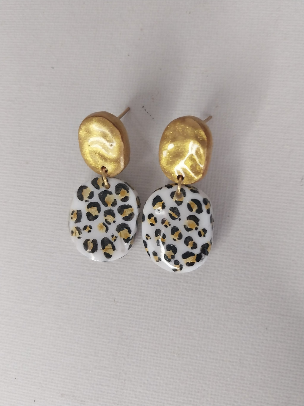 Boucles d'Oreilles Savane - Léopard et Doré | Argile polymère