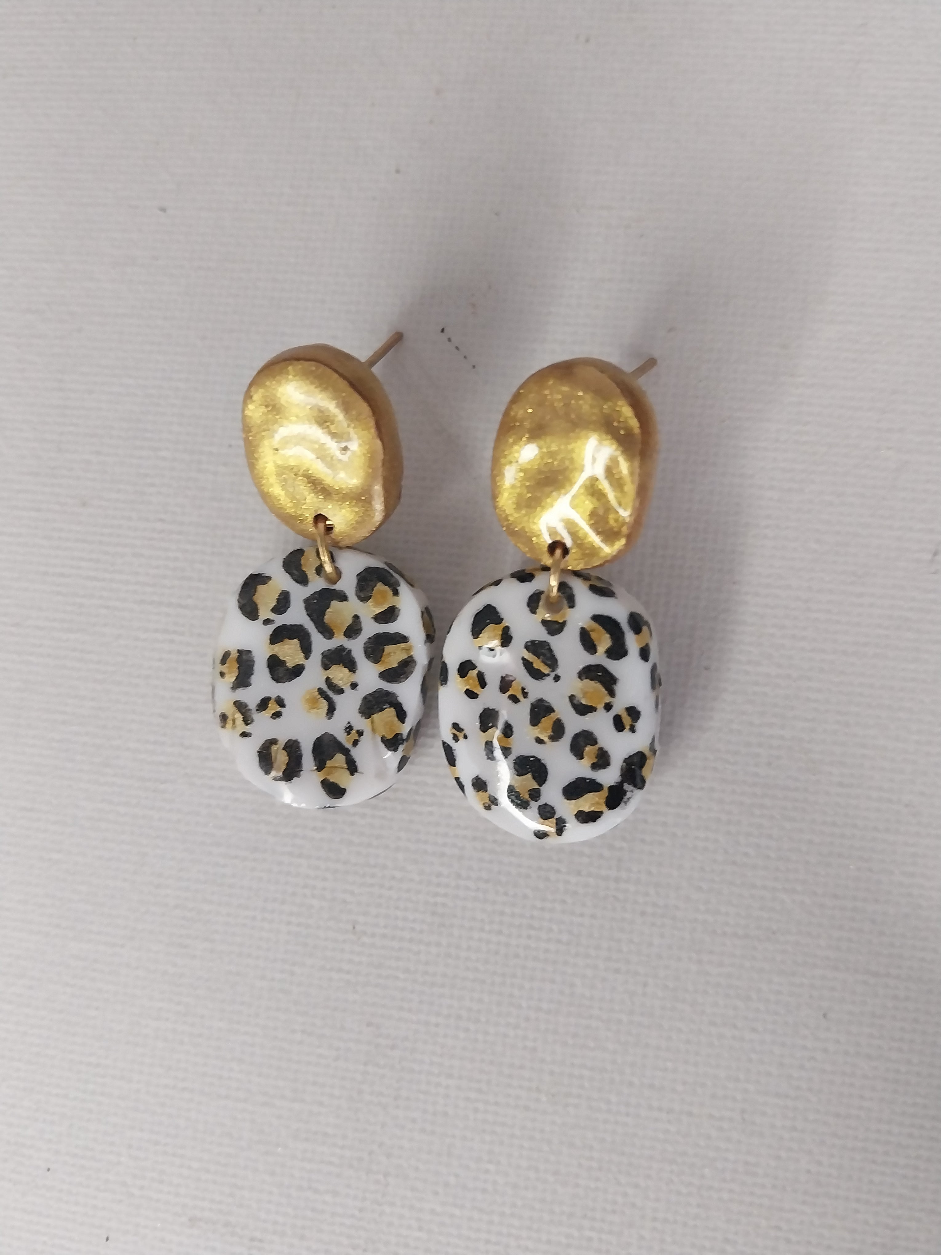 Boucles d'Oreilles Savane - Léopard et Doré | Argile polymère
