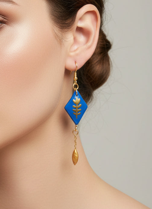 Boucles d'Oreilles Pendantes Rétro Chic - Géométriques Bleu Royal & Or - Talis & co