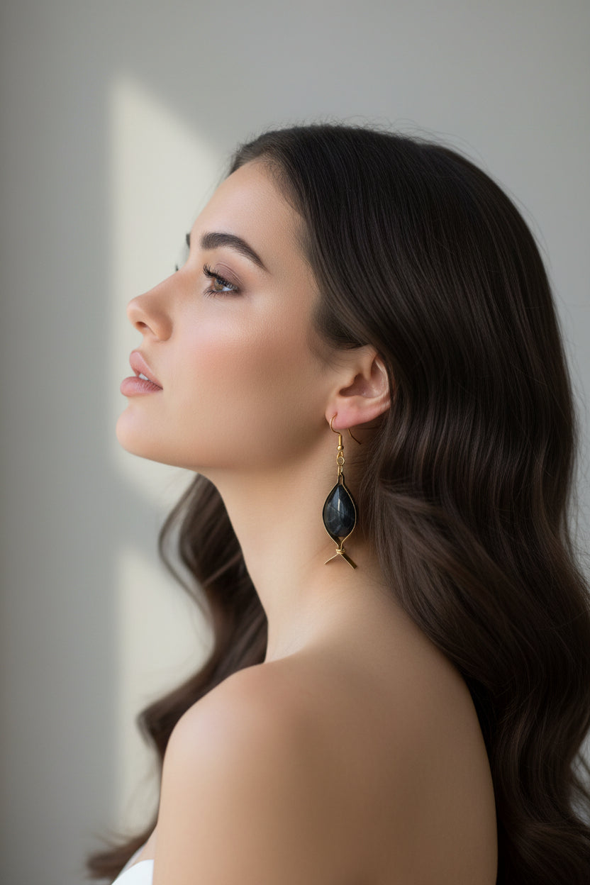 Boucles d'oreilles poisson perle en resine laiton et acier inoxydable