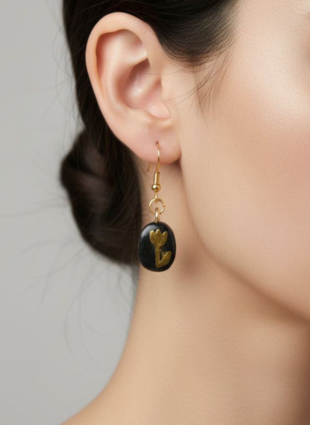 Boucles d’oreilles noirs chic bohème baroque or