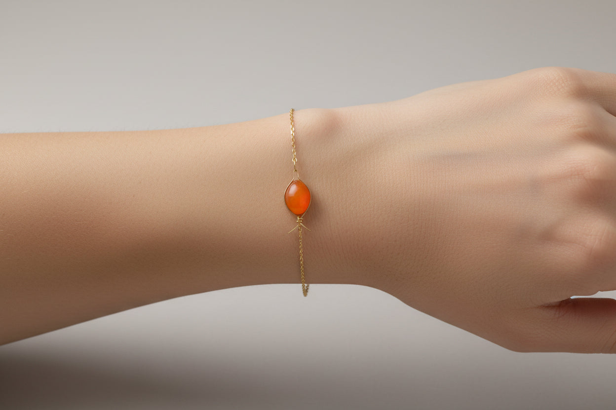 Bracelet Fin Colorée – Laiton, perle en résine & Acier Inoxydable - Talis & co