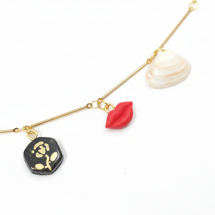 Collier "Lariat" Bohème Chic – Acier Inoxydable, Argile et Coquillages