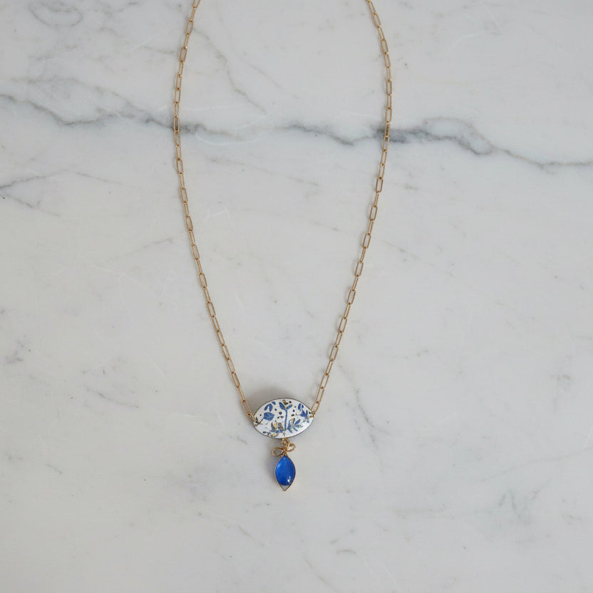 Collier Artisanal "Héritage Bleu" – Acier Inoxydable Doré et Argile Polymère