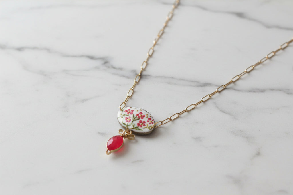 Collier Artisanal "Éclosion Florale" – Acier Inoxydable et Émail