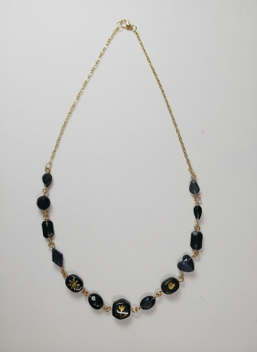 Collier Baroque Élégant en Acier inoxydable | perles noires en résine et en argile - Talis & co