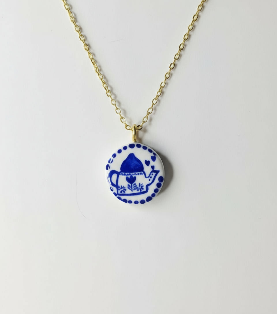 Pendentif bleu théière Talis&co | argile polymère - undefined