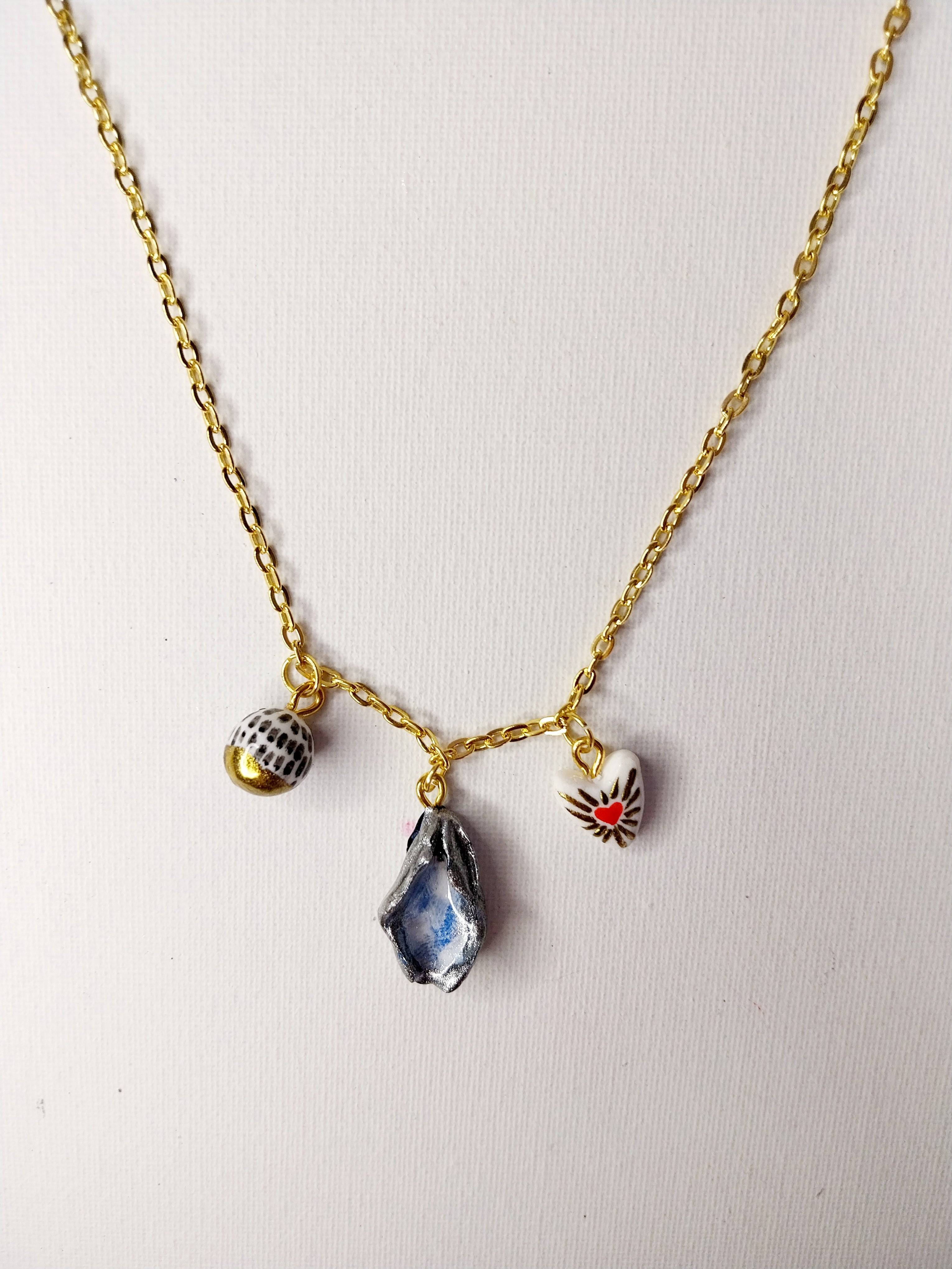 Collier Breloques Acier Inoxydable Doré et Argile Élégant