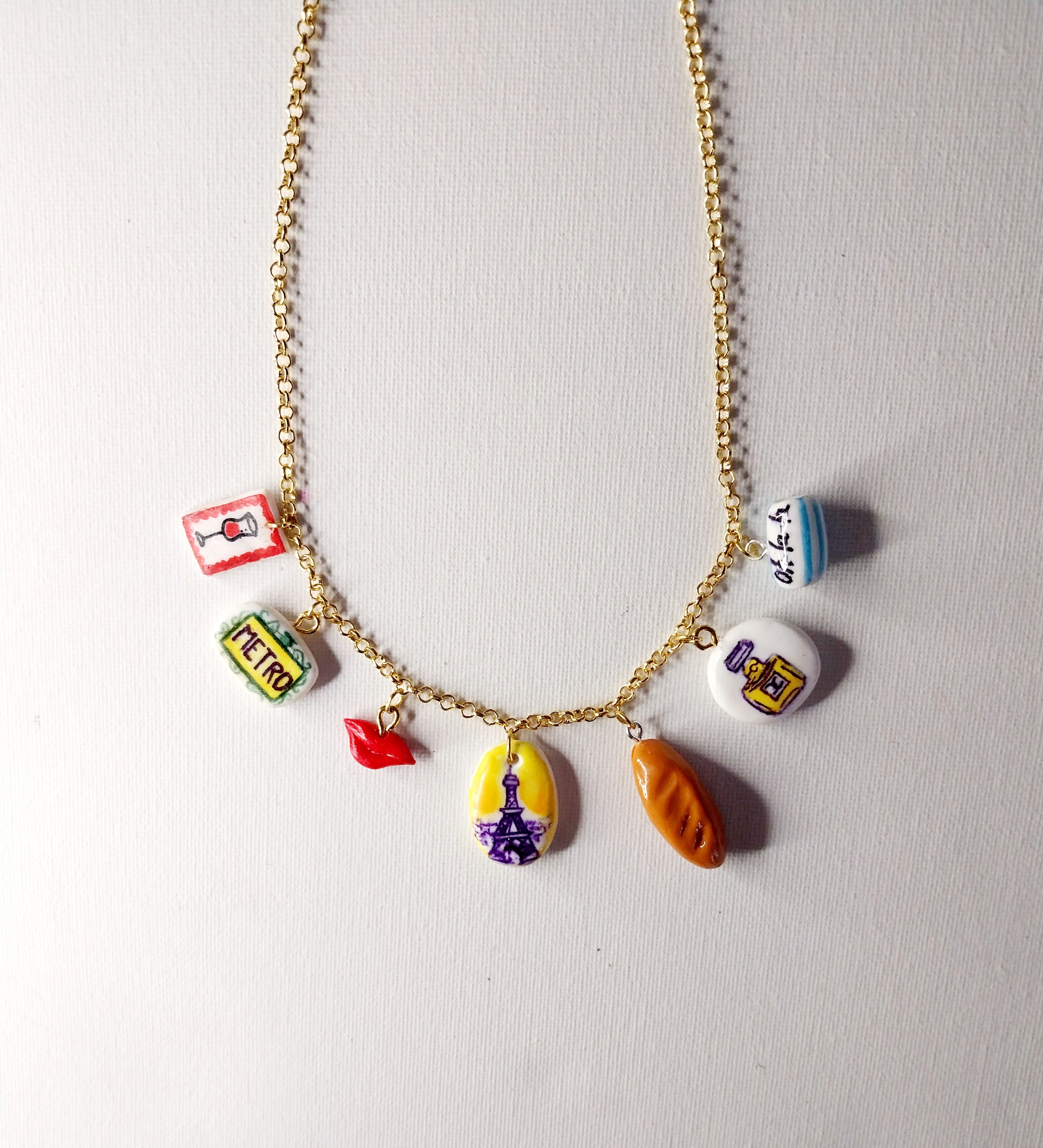 Collier à breloques inspiration voyage à PARIS Talis&co