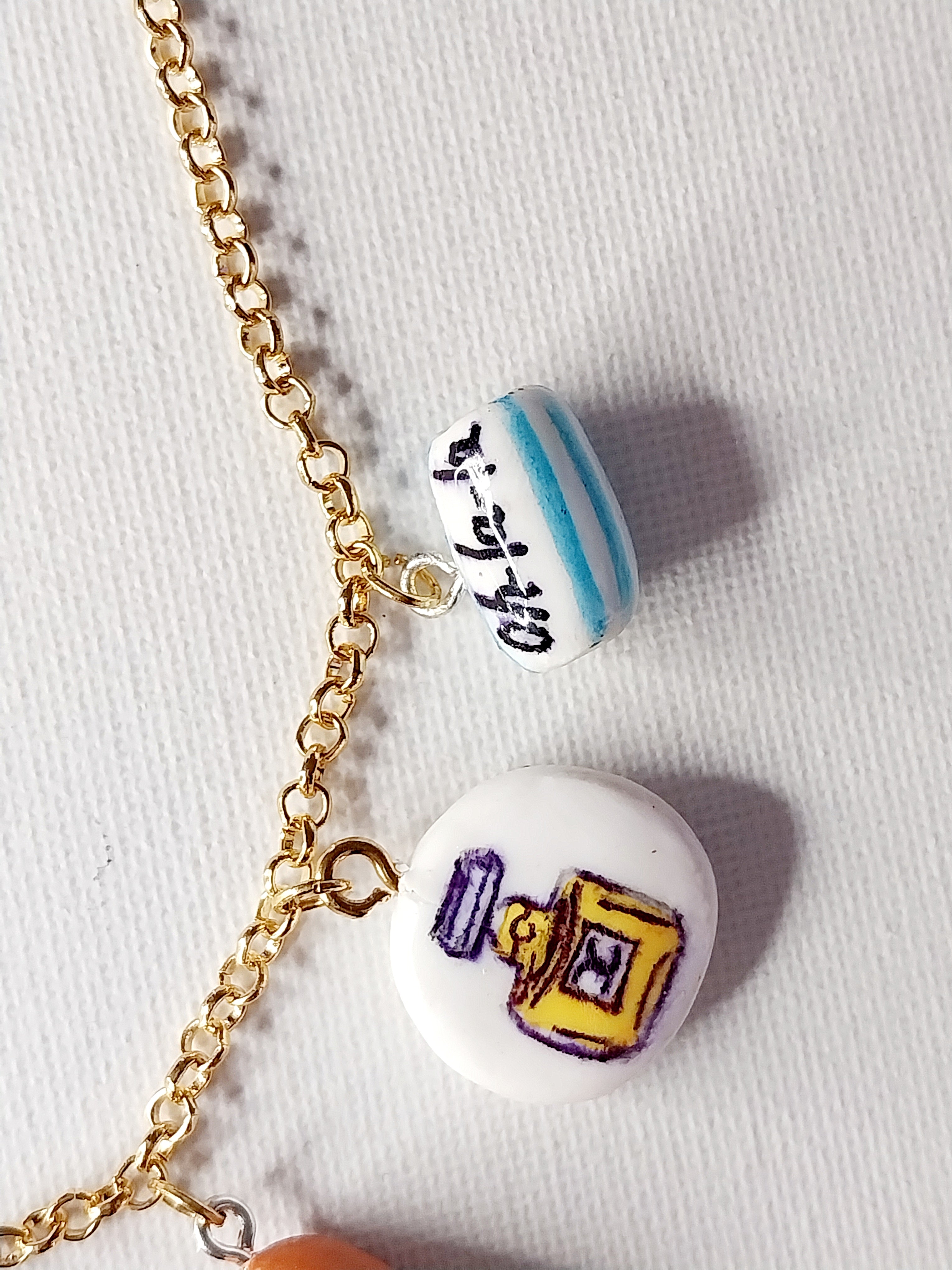 Collier à breloques inspiration voyage à PARIS Talis&co