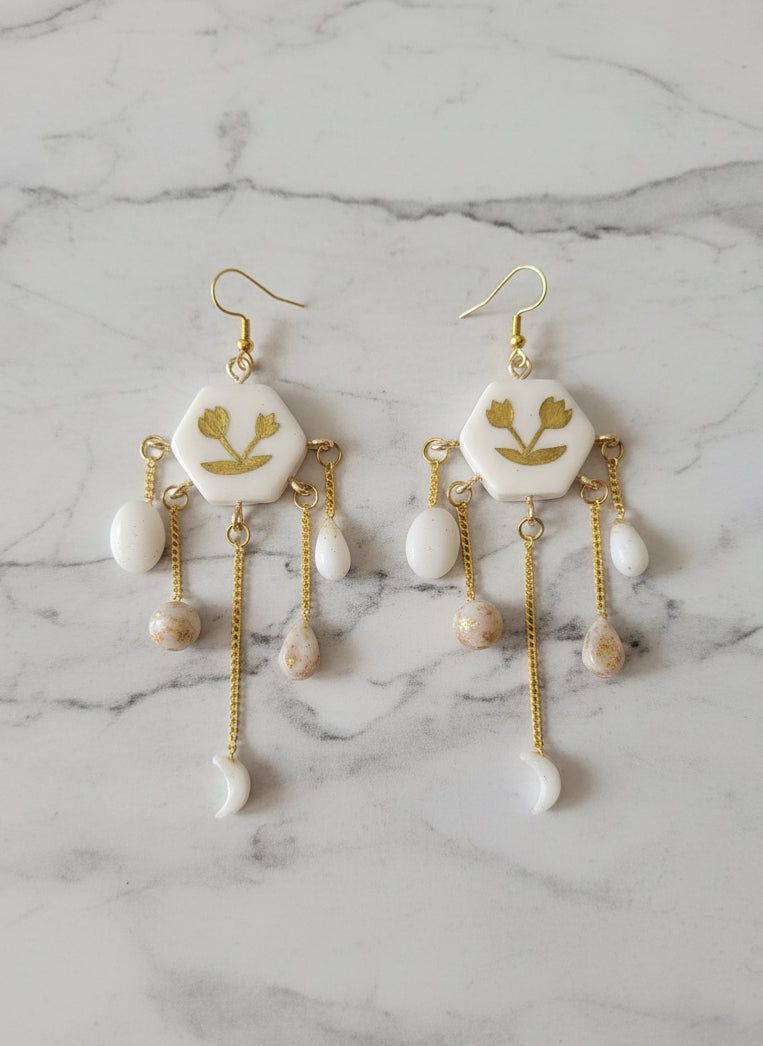 Boucles doreilles en acier inoxydable baroque chic tendance blanc et or