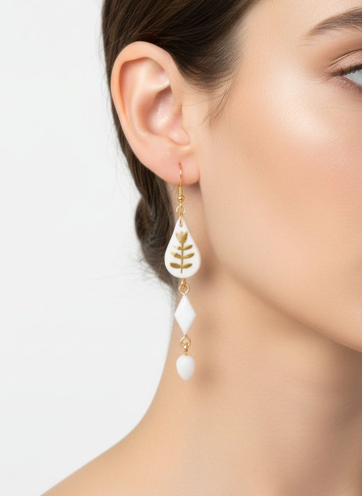 Boucles doreilles en acier inoxydable baroque chic tendance blanc et or