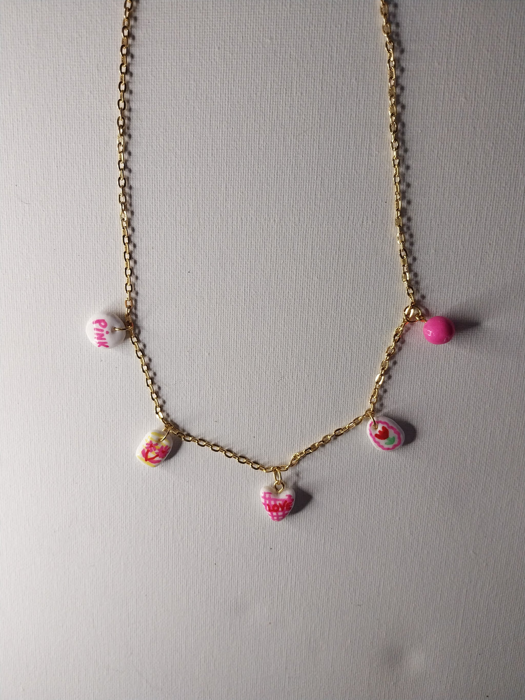 Collier à breloques roses Talis&co