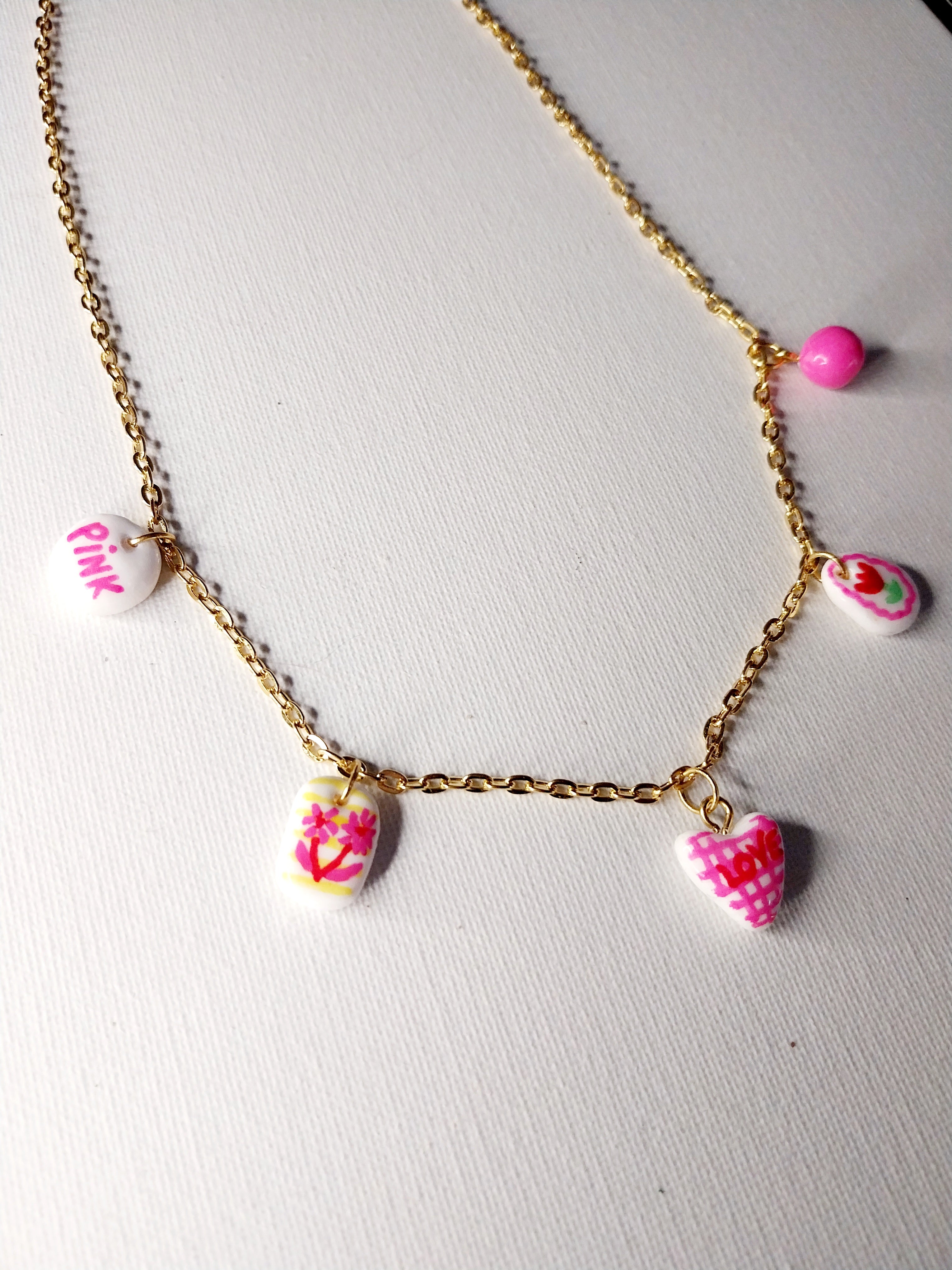 Collier à breloques roses Talis&co