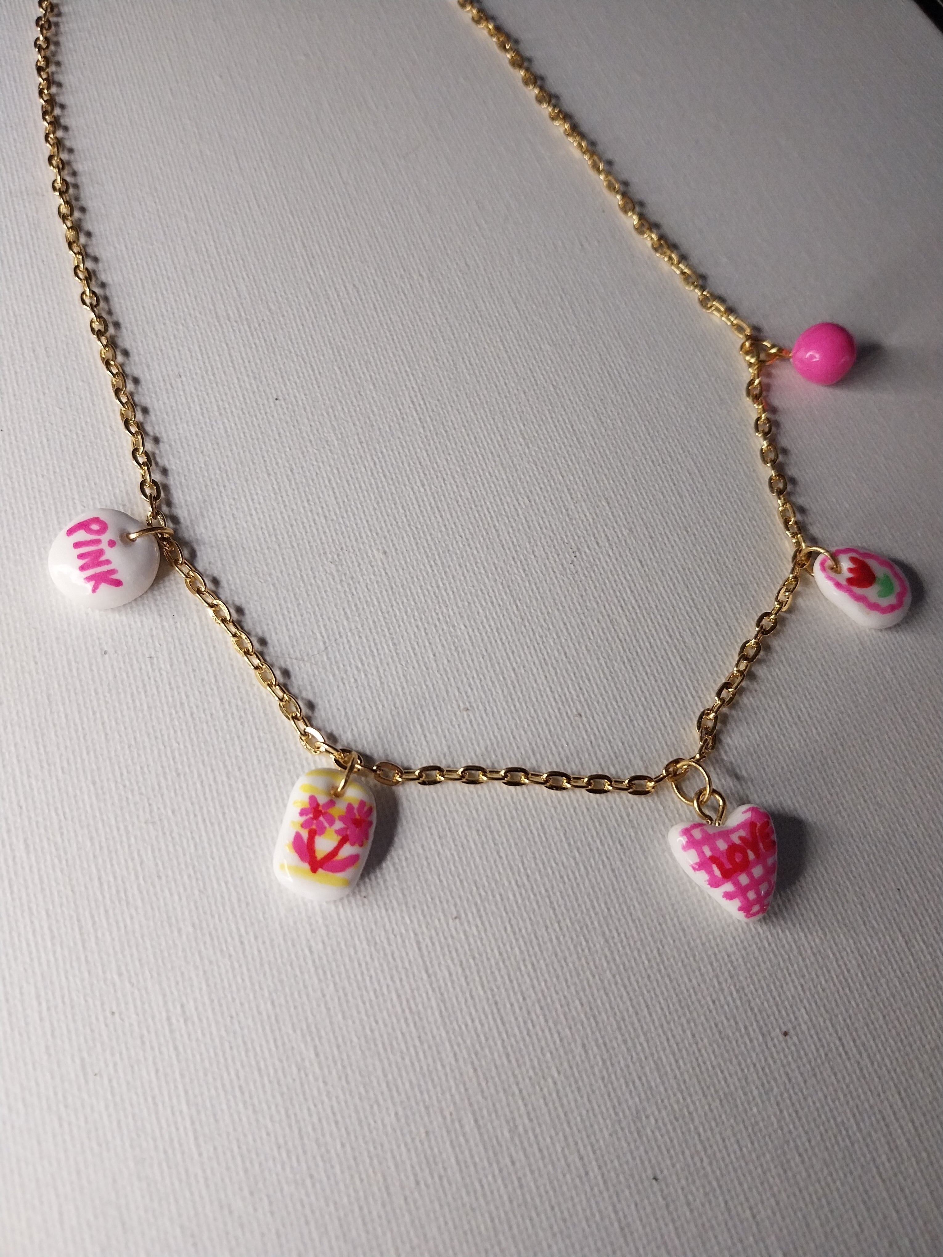 Collier à breloques roses Talis&co