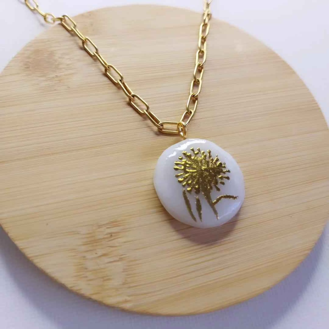 Pendentif fleur de pissenlit dorée Talis&co