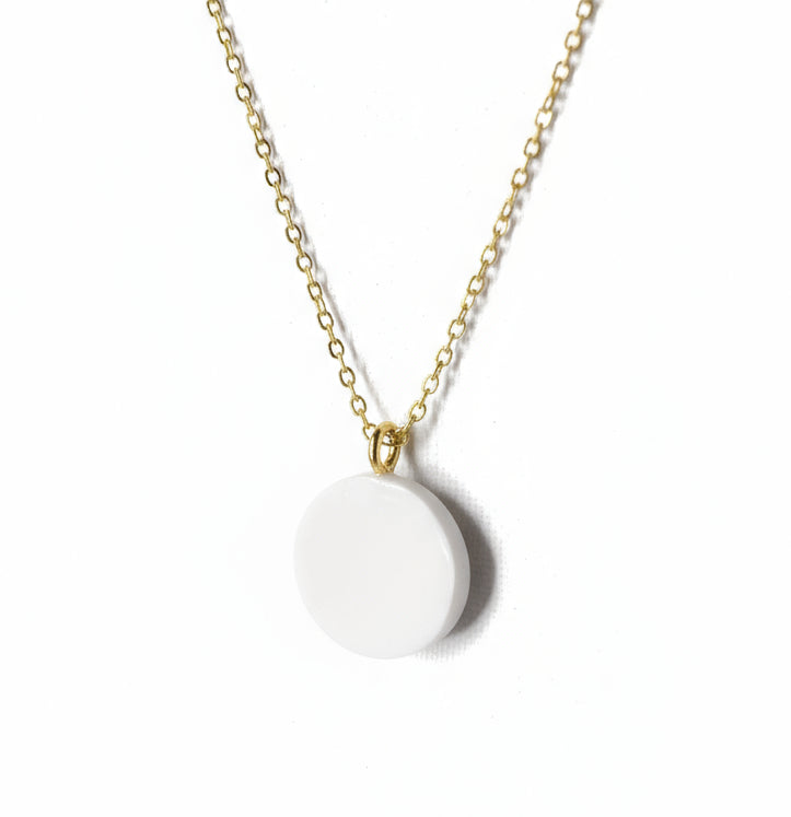 Pendentif couronne de feuilles dorées Talis&co