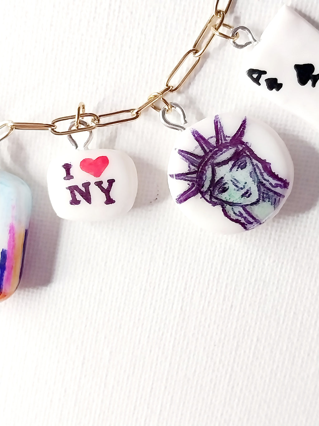 Collier à breloques inspiration voyage à NEW YORK Talis&co