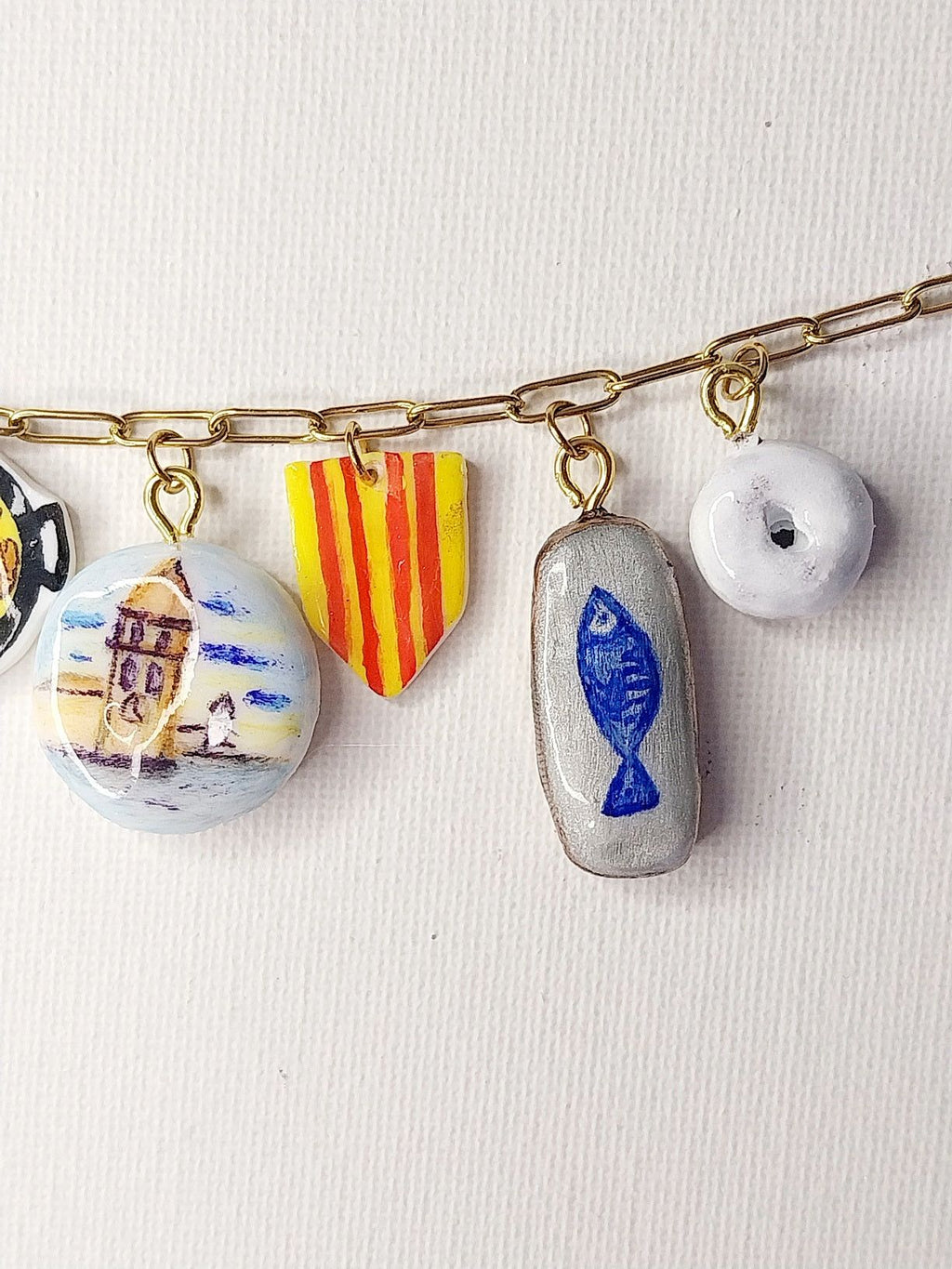 Collier en acier inoxydable à breloques uniqueCatalogne