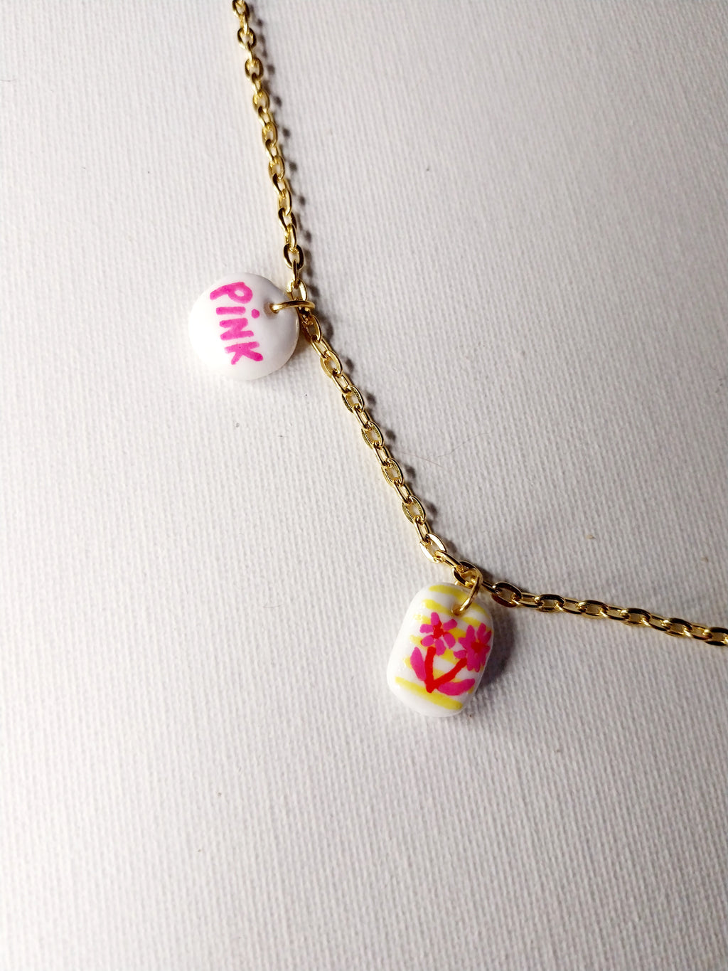 Collier à breloques roses Talis&co