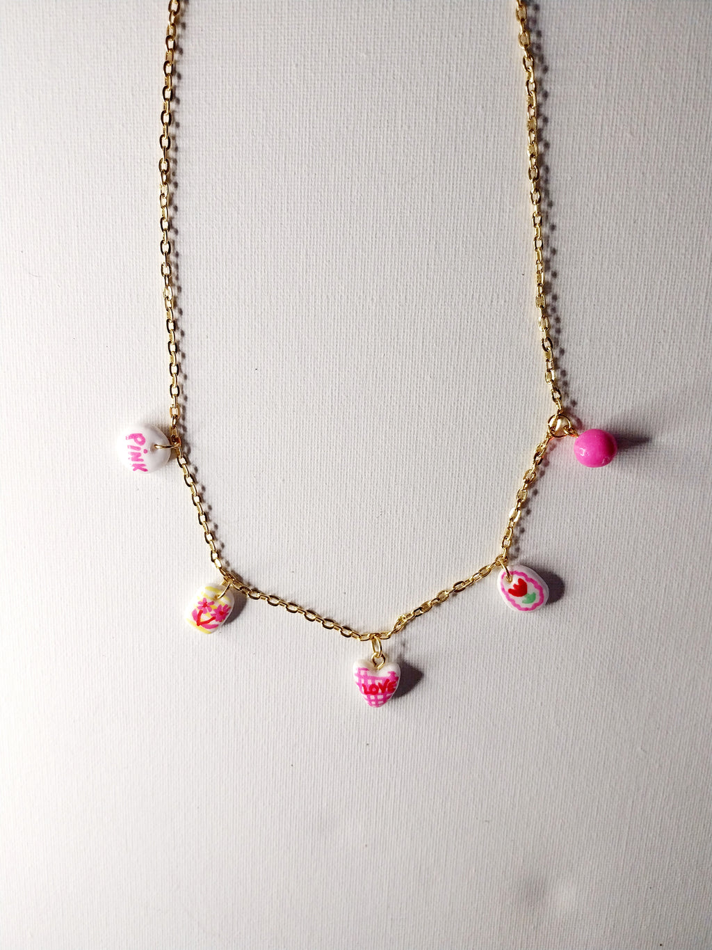 Collier à breloques roses Talis&co